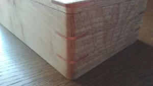 Kutija mala bez ukrasa