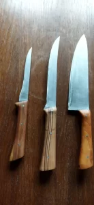 Svježe obnovljeni kuhinjski noževi